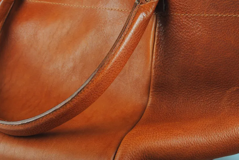 Peak Leather: Understanding the Distinct Stages of a Fine Piece's Life