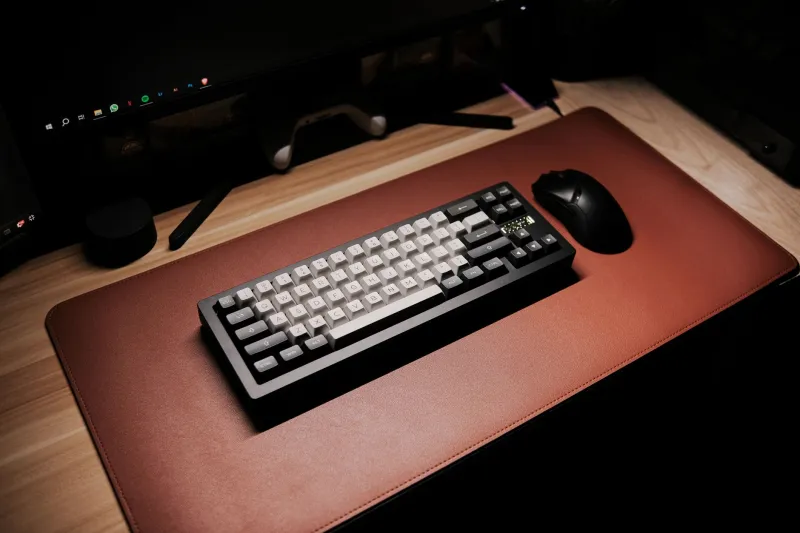 The Appointed Desk: How Leather Is Redefining the American Workspace